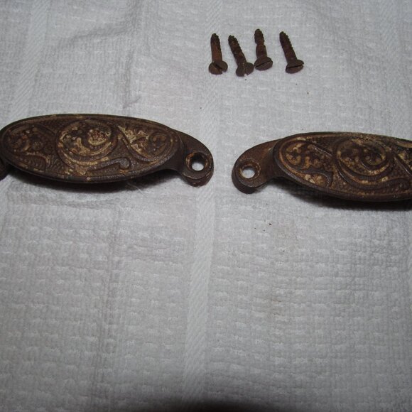 VINTAGE ANTIQUE ART DECO IRON DRAWER PULLS. - Picture 6 of 8